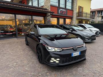 Volkswagen Golf GTI 2.0 TSI TOTAL BLACK