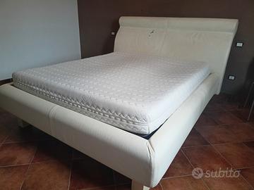 Letto e materasso matrimoniale 