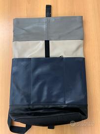 Zaino Ucon Acrobatics in gomma colore nero/grigio