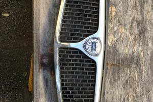 Lancia delta/dedra calandra