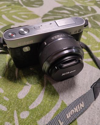 Nikon J2