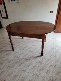 tavolo ovale d'epoca ristrutturato 