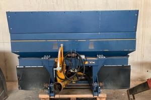 Spandiconcime BOGBALLE 2500 lt - Proporzionale all