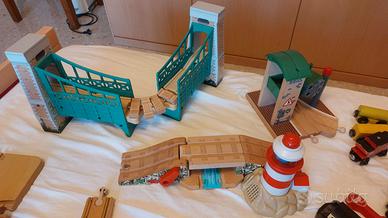 Thomas & friends trenini ponti officina