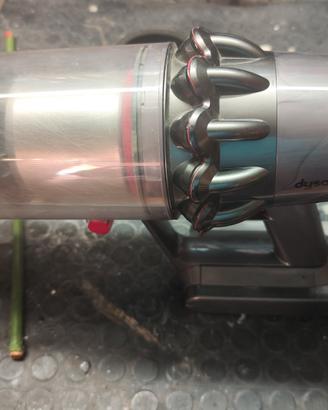 Dyson v12 