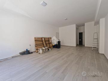 NEGOZIO A TERRASINI
