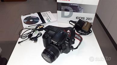Canon EOS 20D con obiettivo