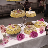 Petali rose rosa finti di carta