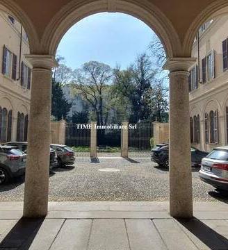 Immobile di 350 m² a Milano