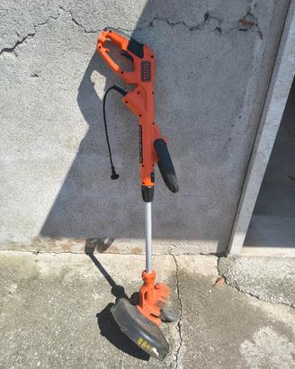 decespugliatore  elettrico black e Decker 