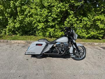Harley davison street glide