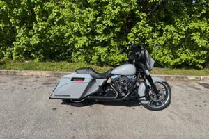 Harley davison street glide
