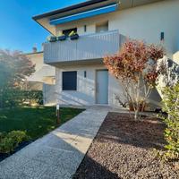 Bicamere con giardino