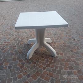 Tavolino da giardino 