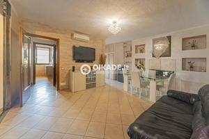 Trivano con cortile privato e p.auto - USSANA