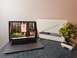 MacBook Pro 2019 15” i7 Garanzia Fattura Negozio