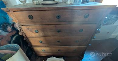 Cassettiera in legno