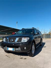 Nissan Navara 2.5 dCi Double Cab | Hard-Top |