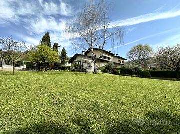 VILLA SINGOLA A TORRE DE' ROVERI