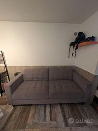 Divano tre posti
