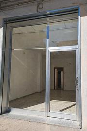 Negozio per attività commerciale