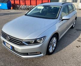 Volkswagen Passat Variant 2.0 TDI DSG Business Blu