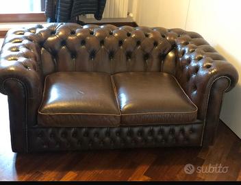 Divano Chesterfield