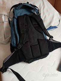 Zaino trekking Quechua e raincut poncho