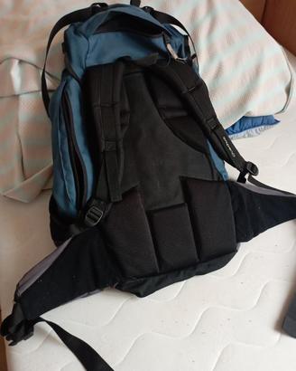Zaino trekking Quechua e raincut poncho