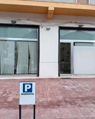 Magazzino commerciale zona Viale Aldo moro