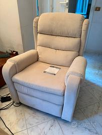 Poltrona Alzapersona Elettrica HOMCOM Velluto Crem