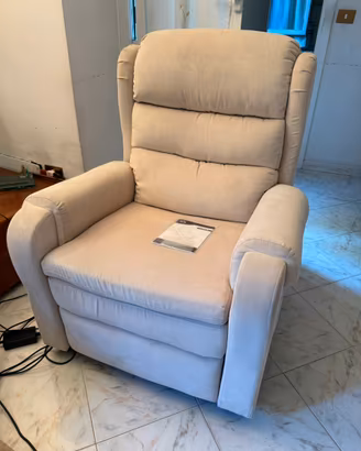 Poltrona Alzapersona Elettrica HOMCOM Velluto Crem