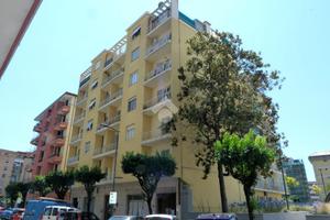 5 LOCALI A CHIAVARI