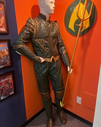 Cosplay Aquaman con scarpe e tridente