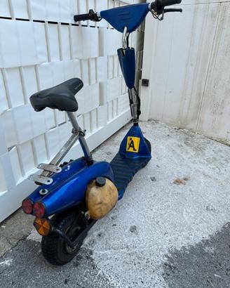 Monopattino a motore