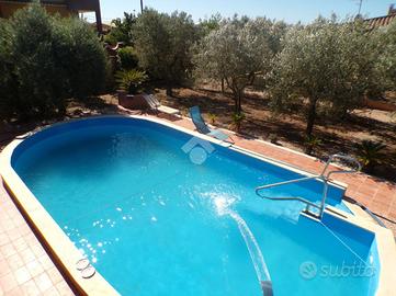 VILLA SINGOLA A NETTUNO