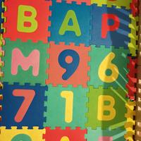 Tappeto a tasselli ammortizante puzzle per bambini