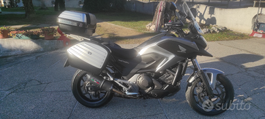 Honda ncx 750 DCT travel edition