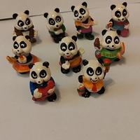 9 personaggi sorpresine come da foto 