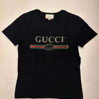 T-shirt Gucci con logo