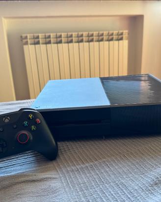 Xbox One console + Joystick