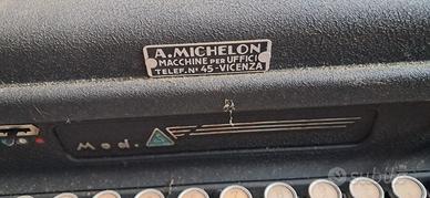Macchina da scrivere d'epoca