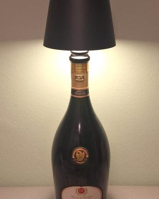 Giulio Ferrari bottiglia lampada led nera 