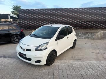 Toyota Aygo 1.0 12V VVT-i 5 porte Deep Ocean Conne