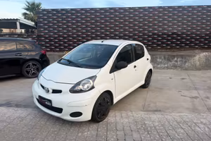 Toyota Aygo 1.0 12V VVT-i 5 porte Deep Ocean Conne