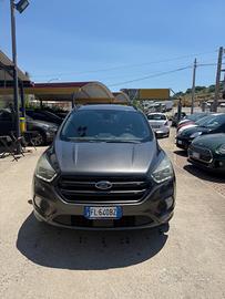 Ford Kuga 1.5 TDCI 120 CV S&S 2WD Powershift Titan