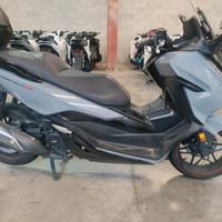 Honda Forza 300 DE LUXE
