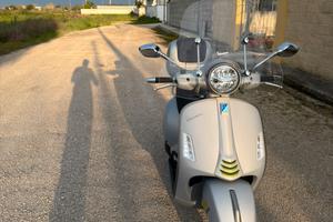 Vespa GTS SuperTech 300 hpe