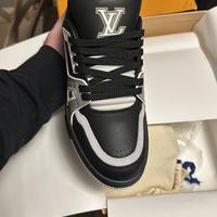 Louis vuitton sneakers