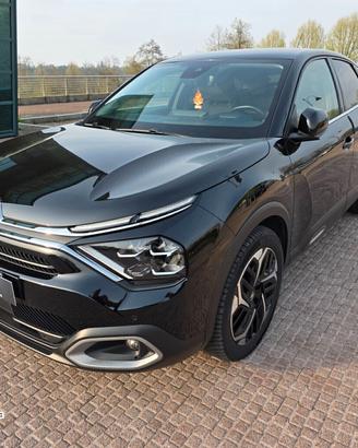 citroen c4 cv 130 Shine garanzia 10 anni valutiamo